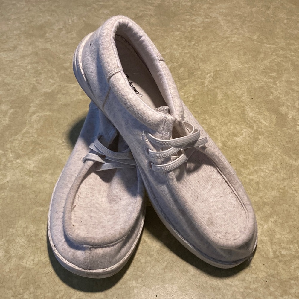 Tommy Bahama casual shoe: oatmeal 7.5w